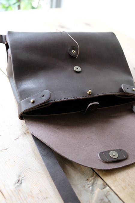 ☆irose☆レザーショルダーバッグ Ｍ☆ irose イロセ SACK SHOULDER BAG -M- (basic) | T.T. GARRET