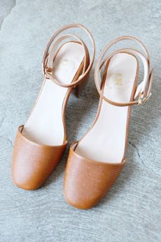 cardo fabrica カルド ファブリカ <br>アンクルストラップシューズ(パンプス) (SS)