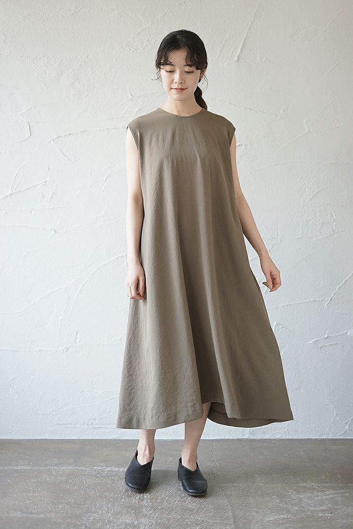 No Control Air ノーコントロールエア アセテート ポリエステル ライトクレープ ダブルクロス Vネックワンピース Basic T T Garret