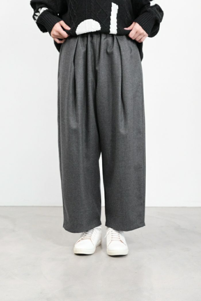 yuni ユニ ウォッシャブルウール ゴムタックパンツ(24AW) | T.T.