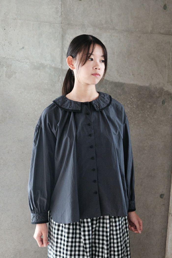 pot and tea ポットアンドティー <br>衿刺繍とパイピングのブラウス(NEW 春秋冬)
