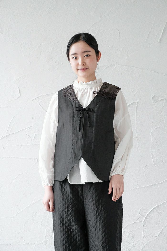 ROBE de PEAU(ローブデポー) フリルネックブラウス ROBE de PEAU(ローブデポー) フリルネックブラウス - メルカリ