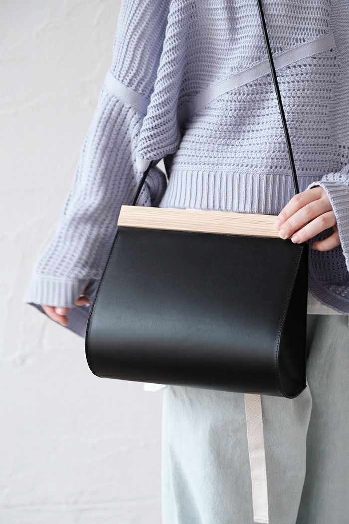 yuruku ユルク Clap Wood Pouch | T.T. GARRET