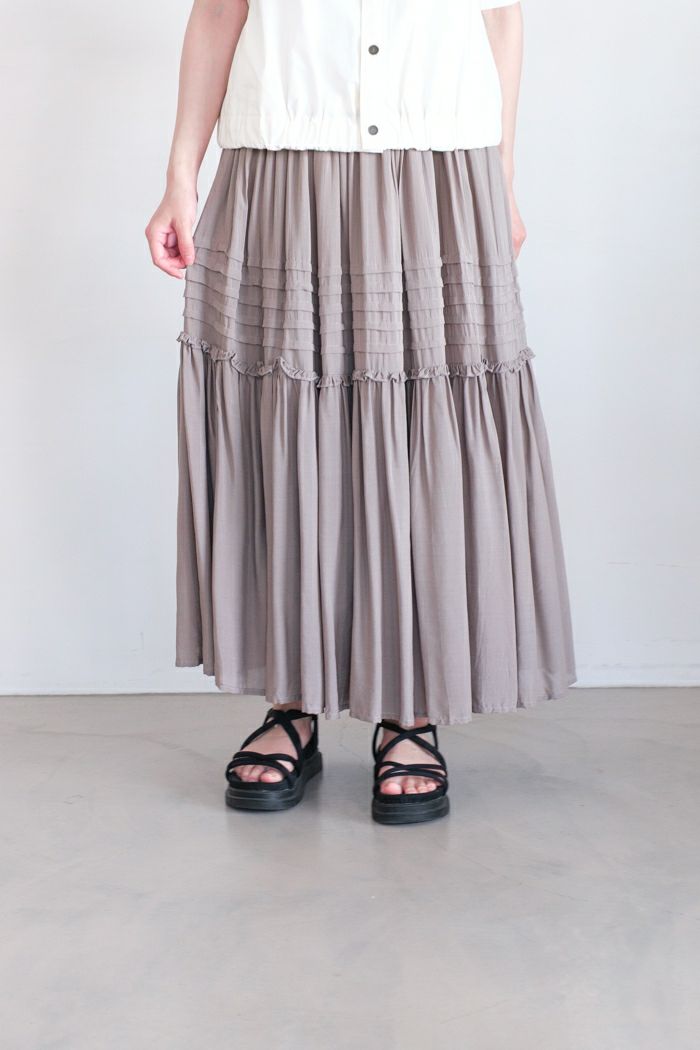 e’ternite’ de Soi-e エテルニテドゥソワ <BR>レーヨン無地 ティアードスカート(24SS)