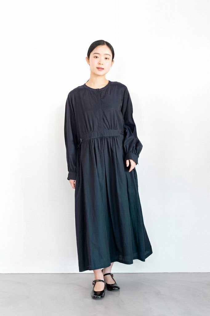 Porter des boutons ポルテデブトン <br>キュプラコットンツイル ギャザーワンピース(24SS)