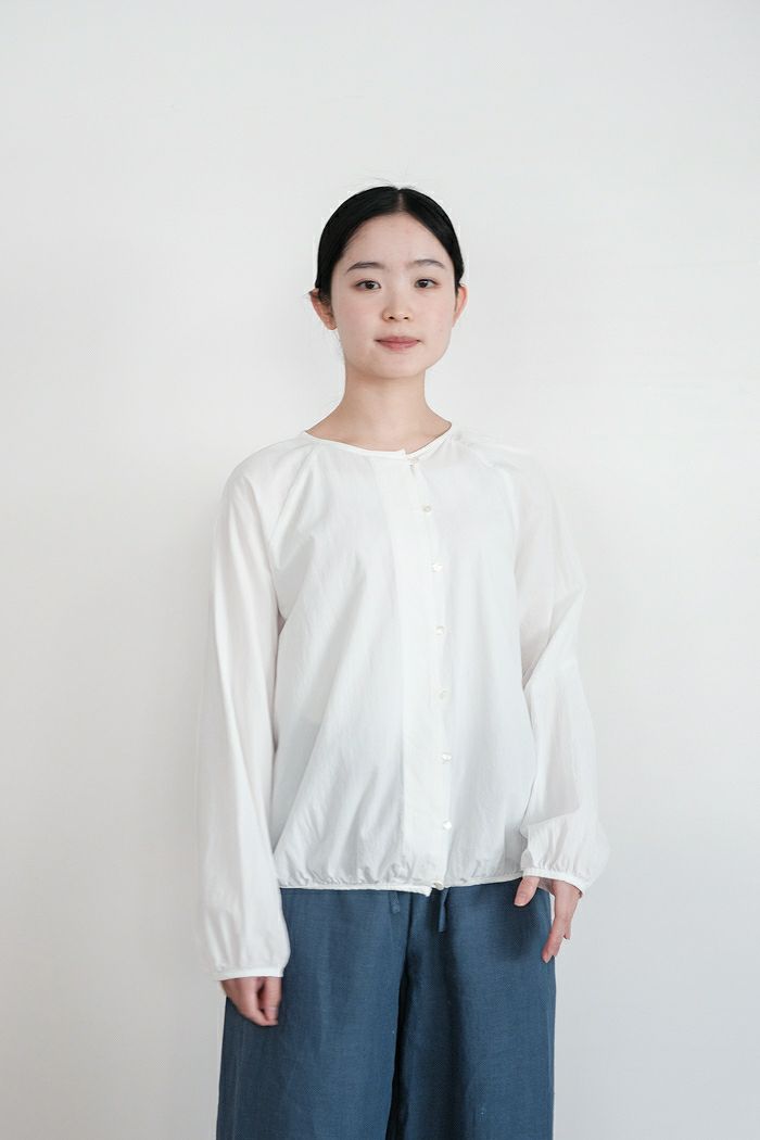 PAR ICI パーリッシィ <br>ナチュラルトリプルワッシャー ボタンブラウス(24SS)