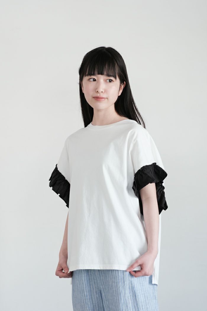 UNIVERSAL SEVEN ユニヴァーサルセヴン <br>クラシック天竺バイカラーフリルスリーブプルオーバー(25SS)