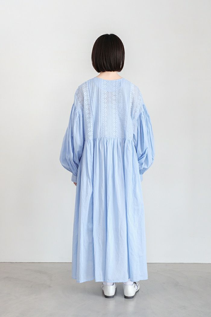 pot and tea ポットアンドティー インドアンティークレース前開き