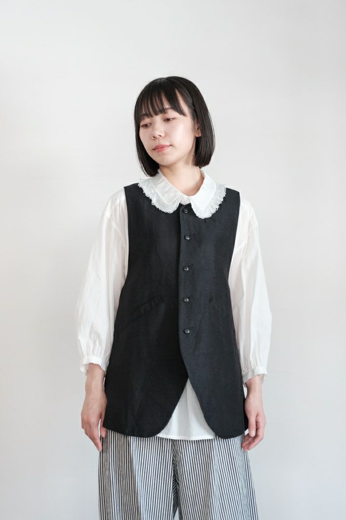 GASA* ガサ <BR>蜘蛛の仕立て屋　ベスト(24AW)