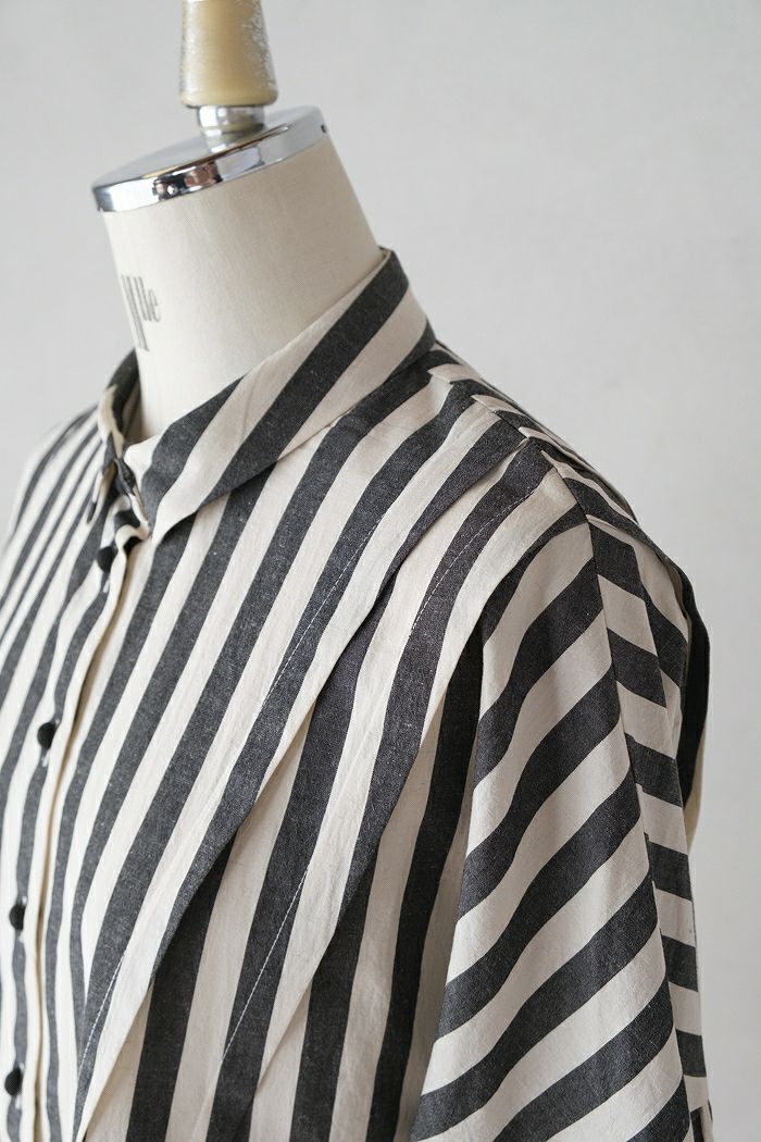 MAGALI マガリ コットンリネンストライプタックショルダーブラウス