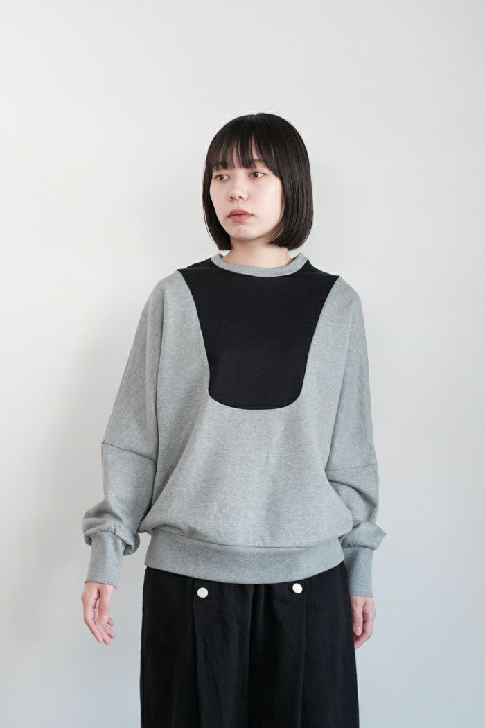 MAGALI コットンスウェット　スイッチングプルオーバー　ブラック　新品 コットンスウェット・スイッチングプルオーバー／ブラック | MAGALI