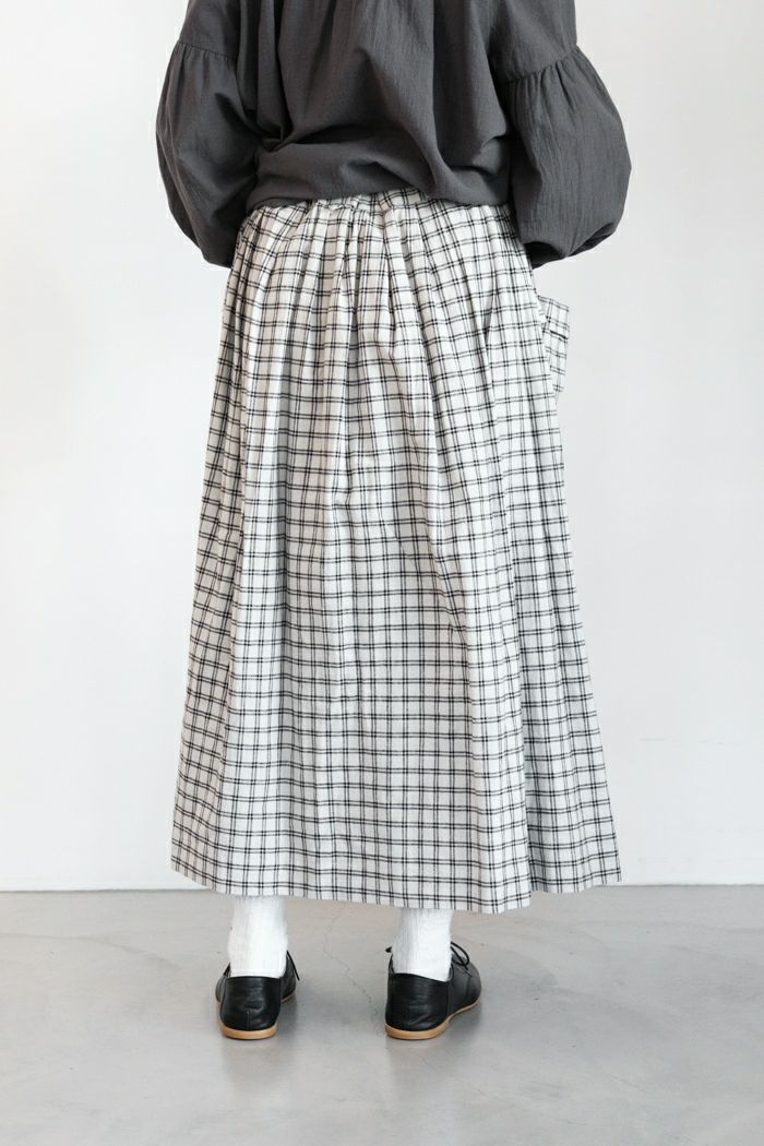 MAGALI マガリ コットンリネン・カロー・タック＆ポケット・スカート