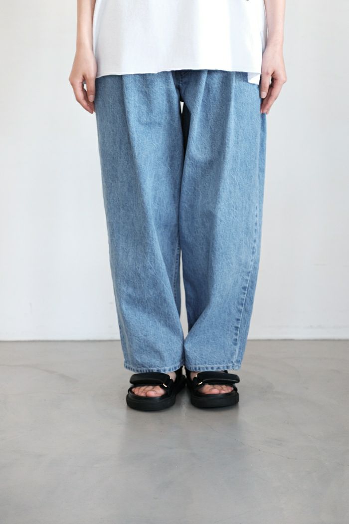 ARTE POVERA アルテポーヴェラ <BR>120Zデニム　2タックパンツ(25SS)