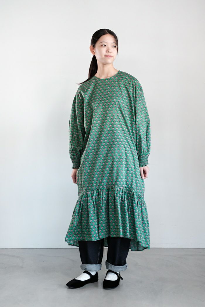PARIS DE AOUNE パリドゥアオウネ <br>リバティプリント クルーネックコクーン ギャザーワンピース(25SS Pre)