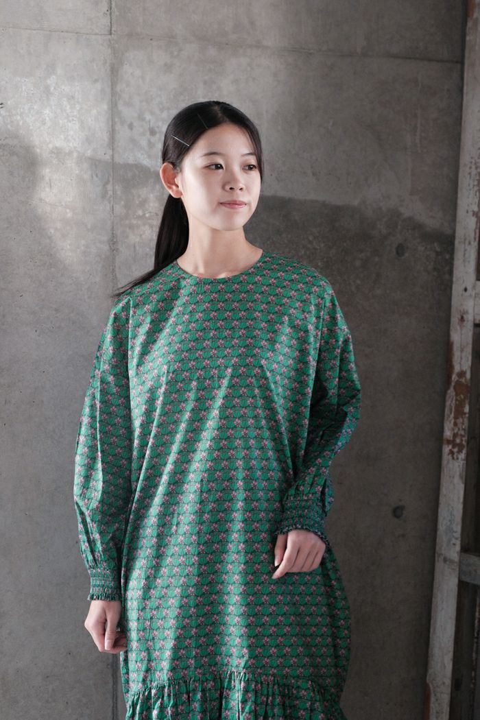 PARIS DE AOUNE パリドゥアオウネ リバティプリント クルー PARIS DE AOUNE パリドゥアオウネ リバティプリント クルー