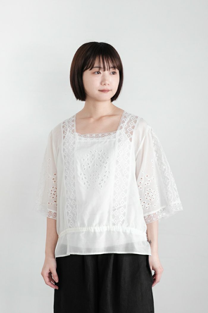 Heriter エリテ <BR>filet lace embroidery blouse(25SS)