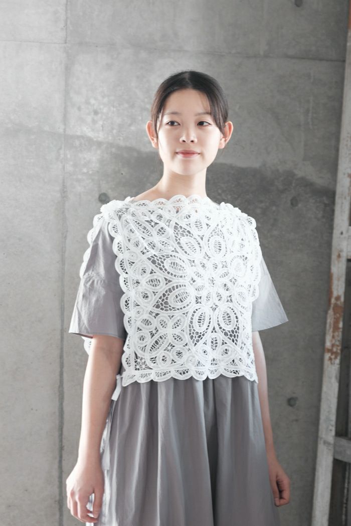 Hériter / cut jacquard blouse | エリテインド織カット