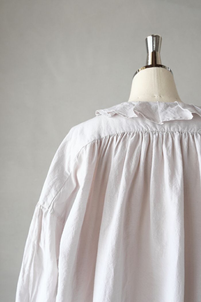 GASA* ガサ 支度する フリルカラーブラウス(25SS) | T.T. GARRET