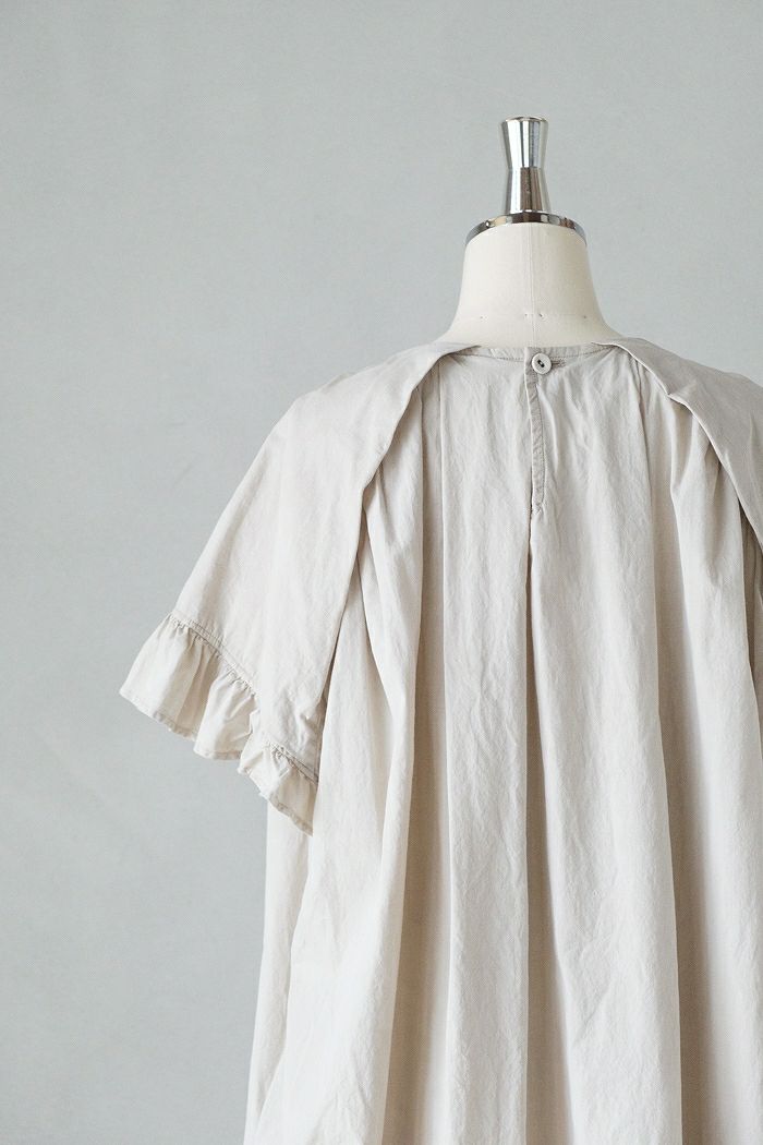 上品なブランド GASA* ガサ挨拶を交わす T.T. | フレアスリーブワンピース(25SS) ワンピース