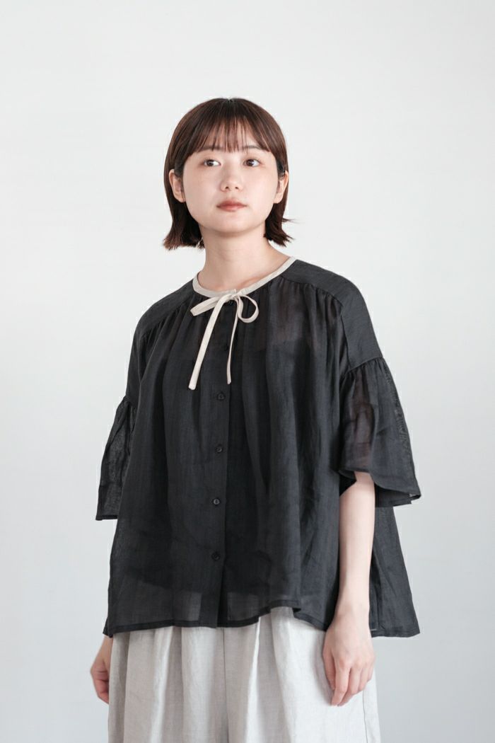 MAGALI マガリ <br>ラミーローン・フレアスリーブ・ブラウス(25SS)