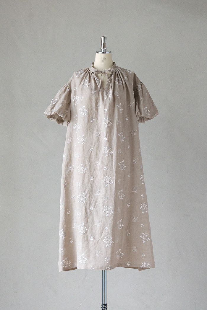 MAGALI マガリ <br>TSUBOMI リネン・バルーン袖ペザントワンピース(25SS)