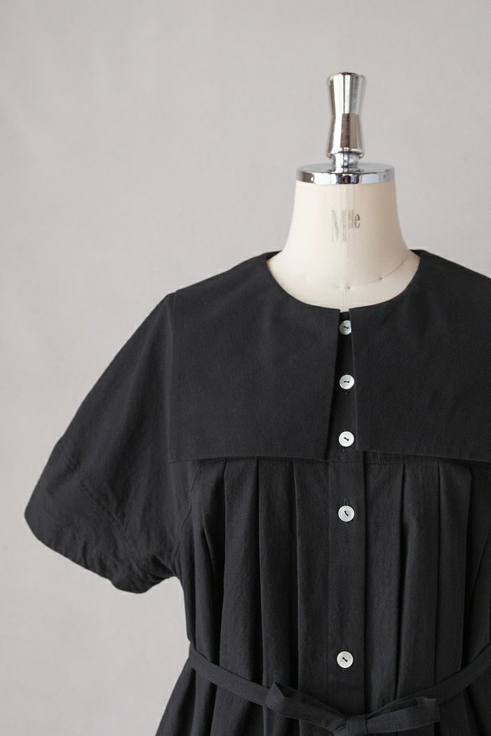 MAGALI マガリ 天日干しコットン・スクエアカラー・ワンピース(25SS