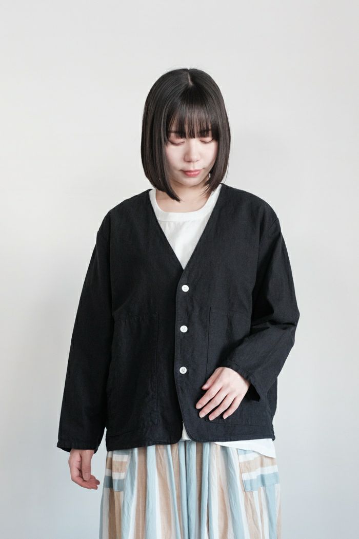 ARTE POVERA アルテポーヴェラ <BR>コットンリネン製品染 ノーカラージャケット(25SS)