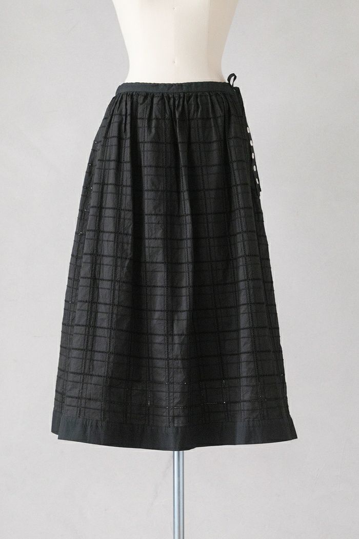 MAGALI マガリ ガーメントダイ・コットンレース・サイドボタンスカート