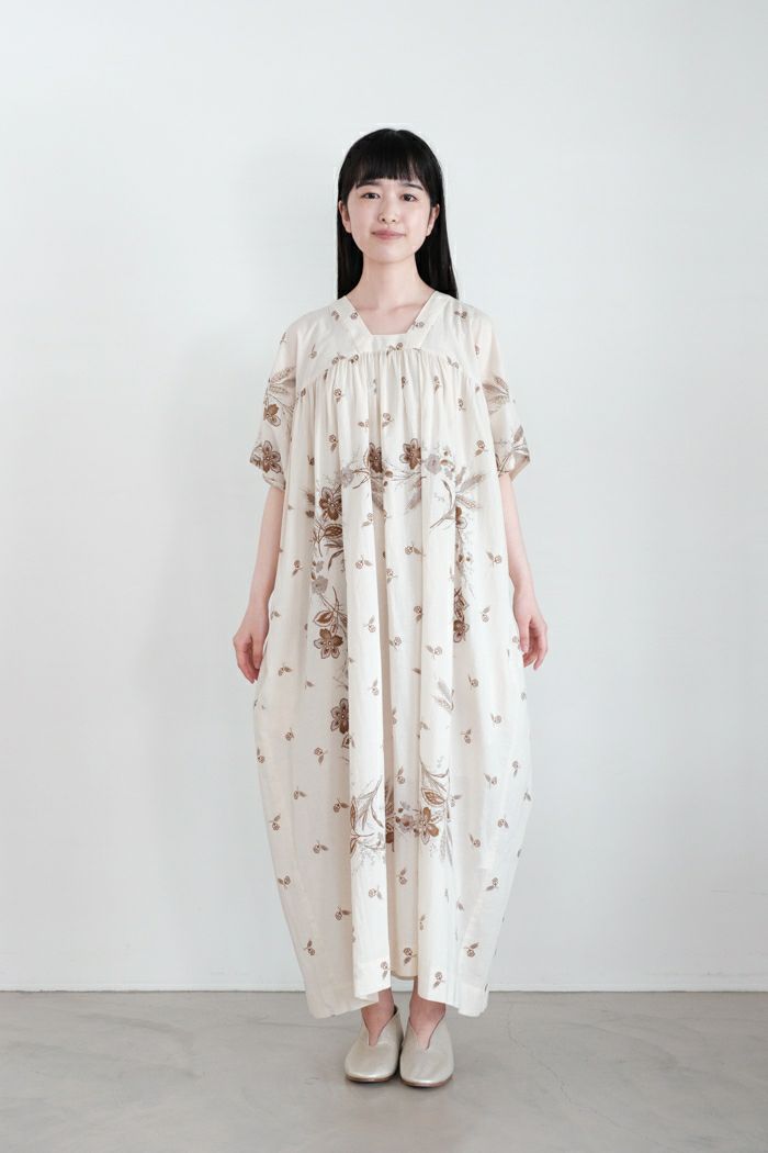 GASA* ガサ <BR>ひとやすみ　スクエアネックワンピース(25SS)