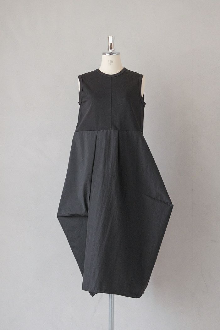 sneeuw スニュウ <br>コクーンワンピース(25SS)