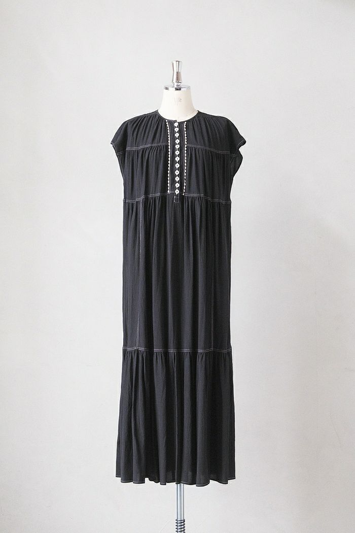 yuni ユニ <BR>ペプラムフレンチスリーブワンピース(25SS)