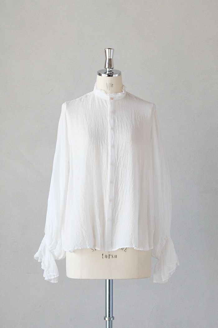 suzuki takayuki スズキタカユキ <BR>bishop-sleeve blouse (25SS)