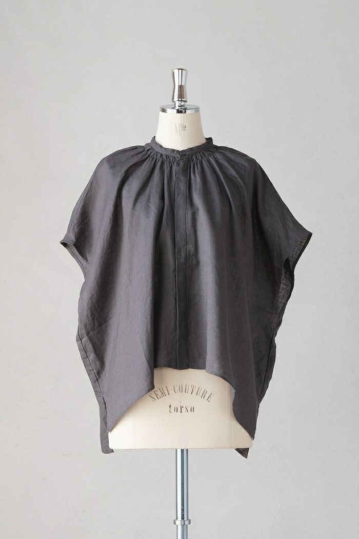 UNIVERSAL TISSU ユニヴァーサルティシュ <br>フレンチリネン比翼開きシャーリングワイドブラウス(25SS)