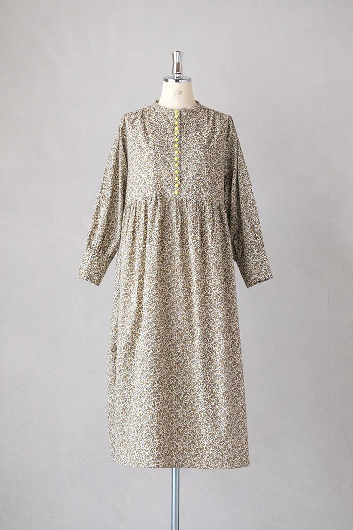 pot and tea ポットアンドティー <br>ノーカラーロングワンピース(25SS/新花柄)