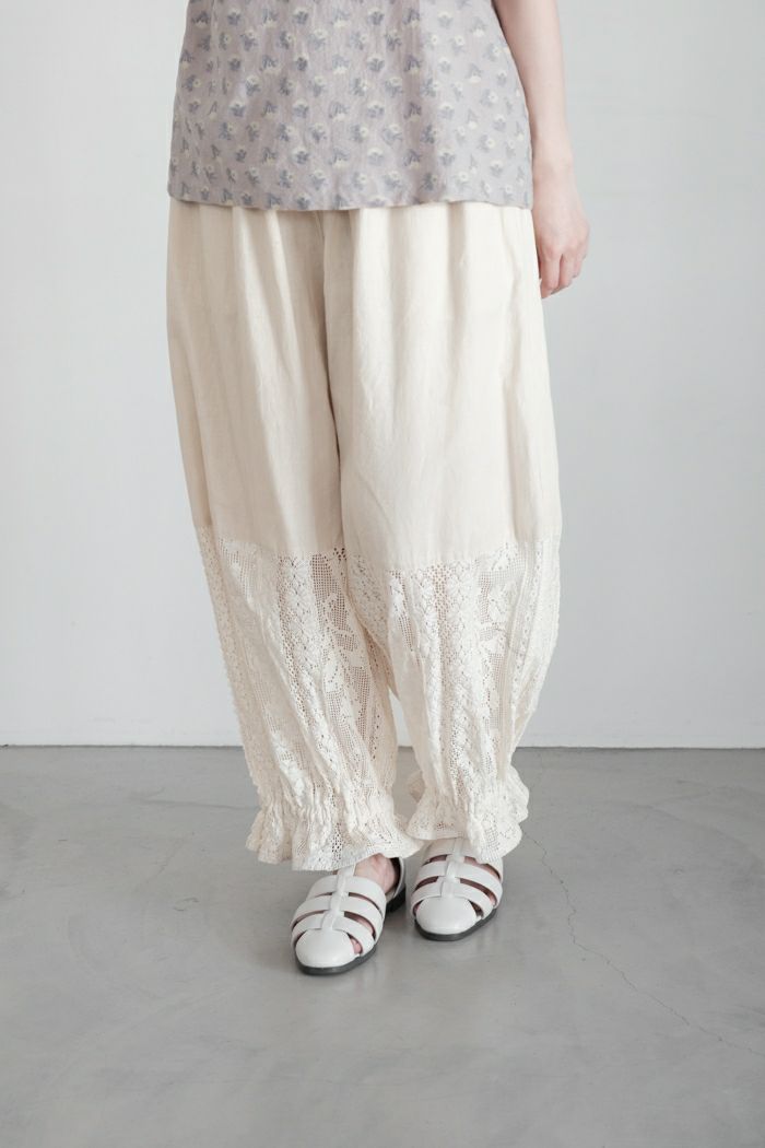 qiri キリ <br>lasew ギャザーパンツ(25SS)