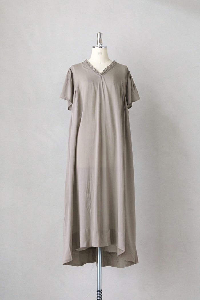 e’ternite’ de Soi-e エテルニテドゥソワ <BR>レーヨン無地 フリルVネックワンピース(25SS)