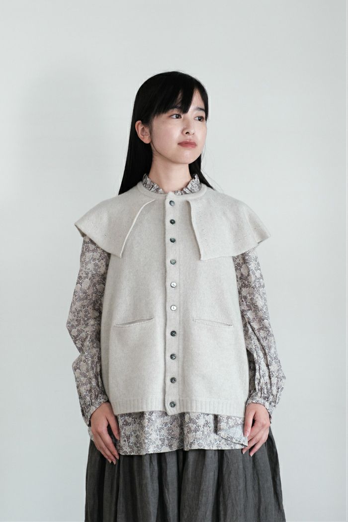 GAHO様　トップス　GRAY GASA* ガサ 静寂 ニットケープベスト(25AW) | T.T. GARRET