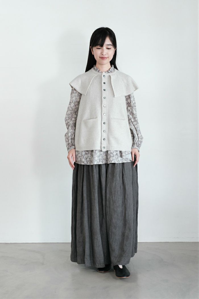 gasa*ガサ　アンティークレース付きニット GASA* ガサ 静寂 ニットケープベスト(25AW) | T.T. GARRET