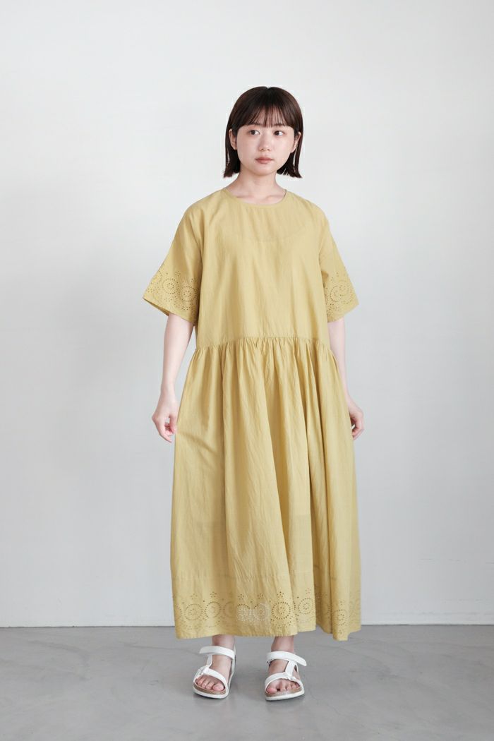 maison de soil メゾン ド ソイル<BR>80s VOILE PLAIN WITH CUT WORK LACE CREW-NECK PULLOVER DRESS(25SS)