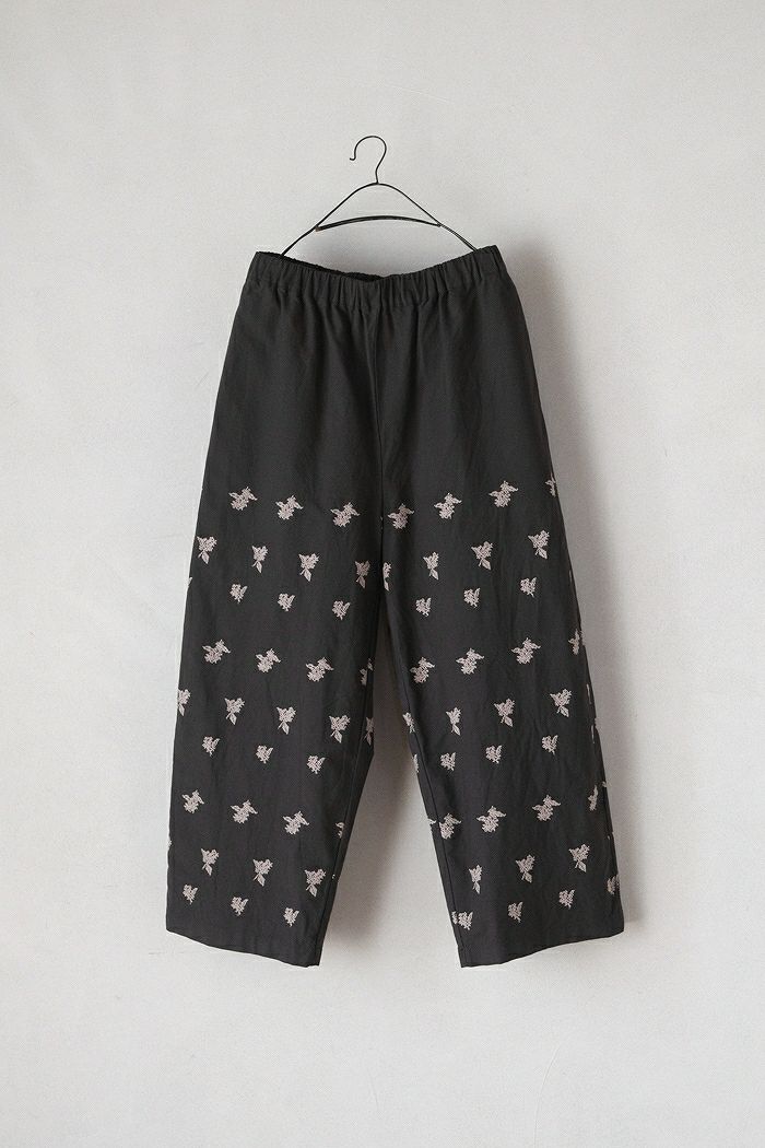 qiri キリ 金木犀 embroidery wide pants(25AW) | T.T. GARRET