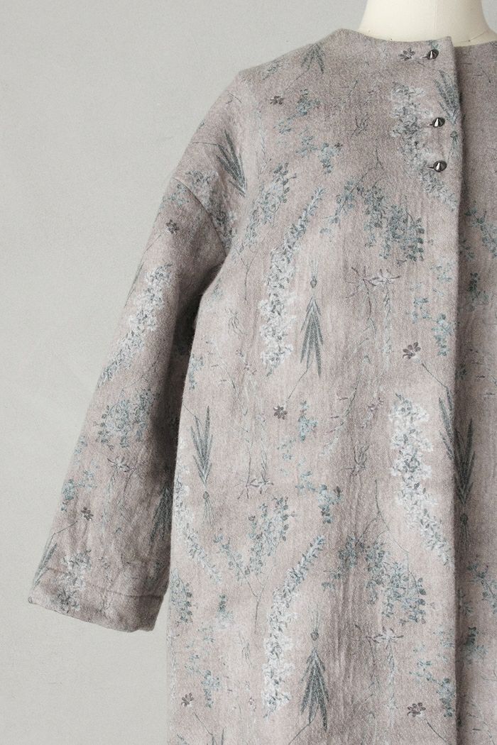 qiri キリ old letter flowers coat(25AW) | T.T. GARRET