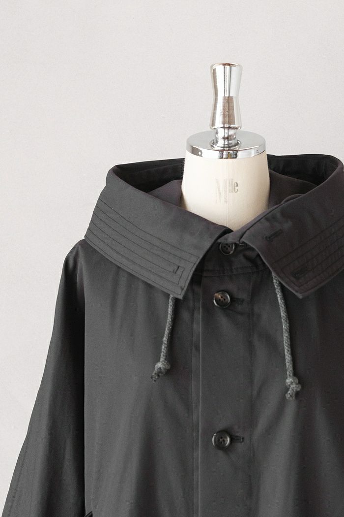 native villageネイティブビレッジShade of a tree native village