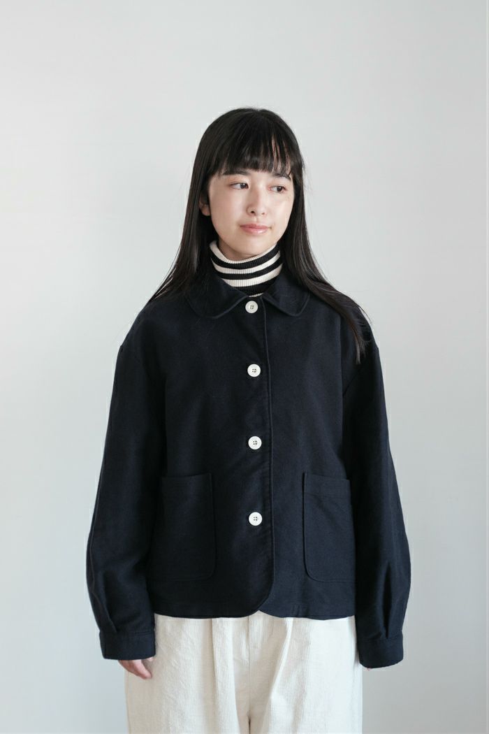 【美品】ビュルデサボン　ウール100%ハーフコート　ブラック bulle de savon（ビュルデサボン）の「Super100 ウール ノーカラーA