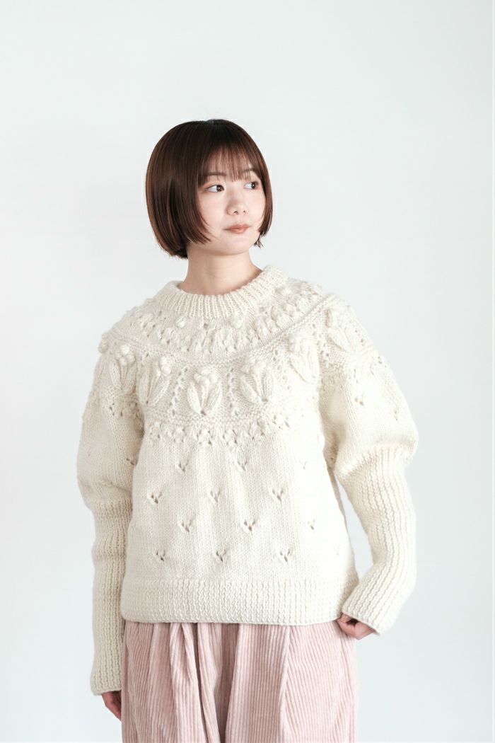 CHILD WOMAN チャイルドウーマン ネパールギルボックス 求心もよう編み