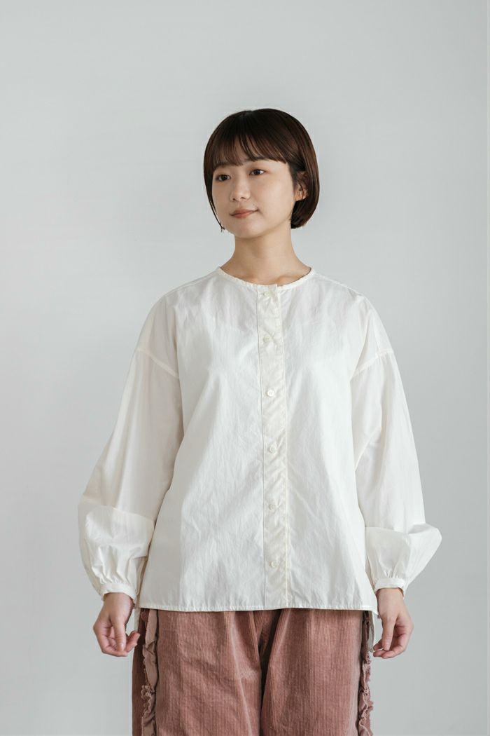 Porter des boutons ポルテデブトン ラッフルブラウス(24AW) | T.T. GARRET Porter des boutons ポルテデブトン ラッフルブラウス(24AW) | T.T. GARRET