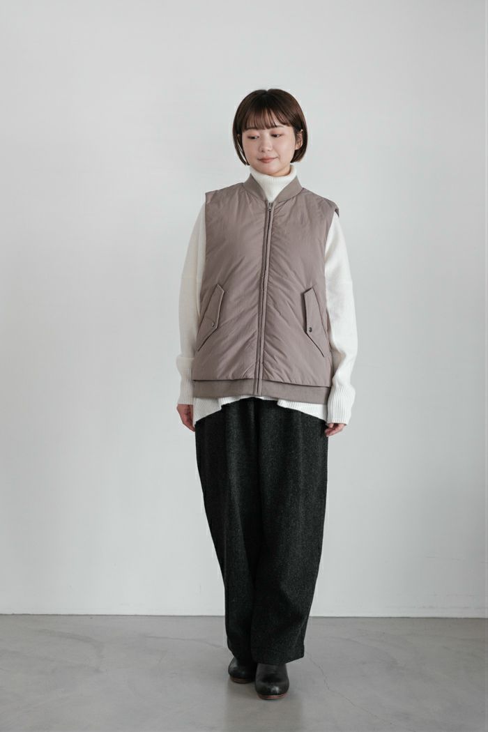 000000042670-02-l.jpg?t=