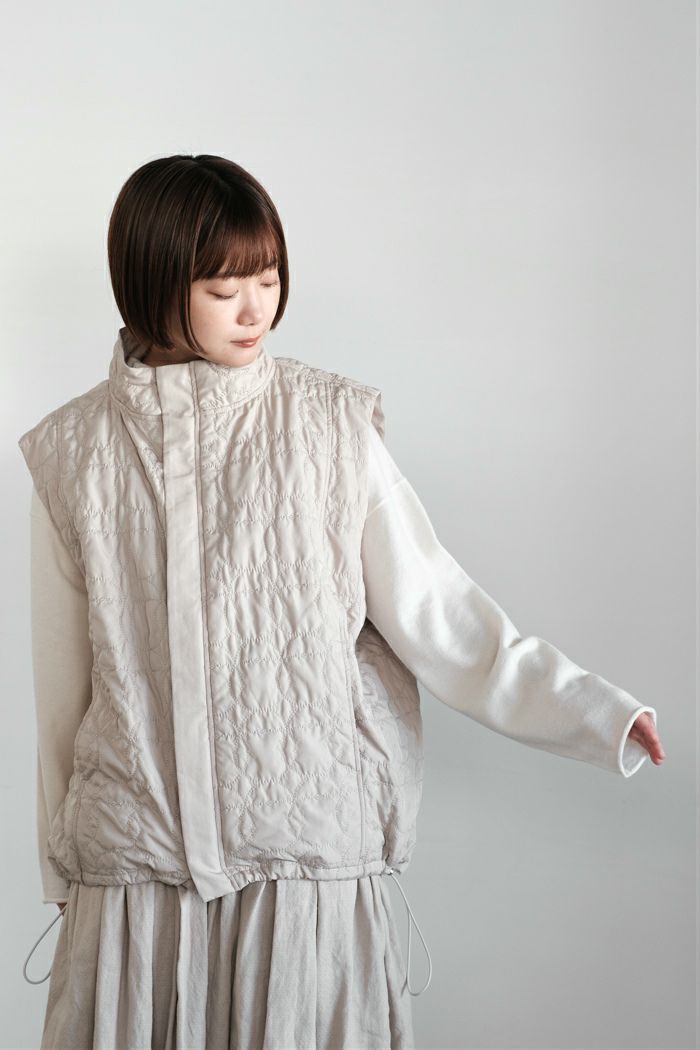 marble SUD マーブルシュッド シマエナガキルト ベスト (25AW) | T.T.